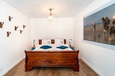 Zee & Zo - One Bedroom Apartment