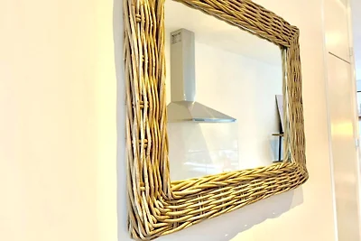 @54 *Luxe Wohnung mit frei Parken*