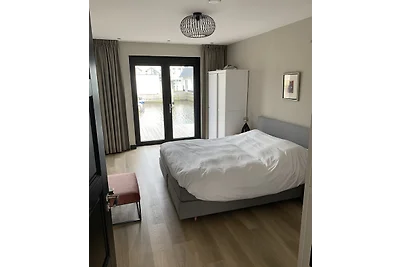Luxe 5* waterfront family villa