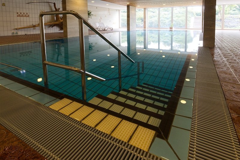 Treppe Schwimmbad