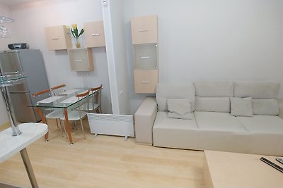 Two bedrooms. 6 Zankovetskoi str.