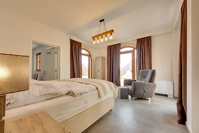 Sutorman 1 (Villa D&B)