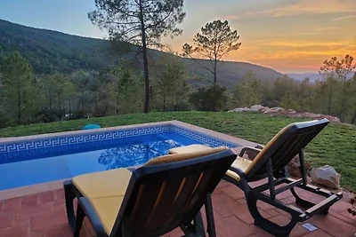 Casa Alfarobeira, villa with