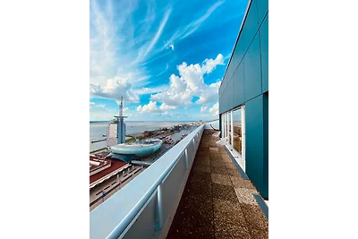 COAST HOUSE Sky Suite