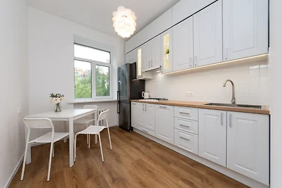 One bedroom. 17 Khreshchatyk str.