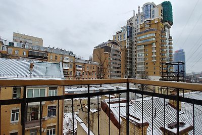 One bedroom. 3 Baseina str.
