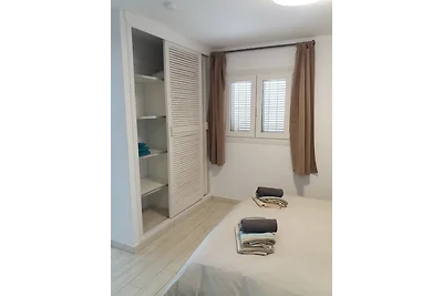 Haus in Cala Tarida, strandnah, bis
