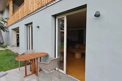 Adlerhaus, Gartenwohnung -410-