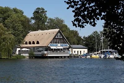Am Hafen/1