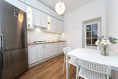 One bedroom. 17 Khreshchatyk str.