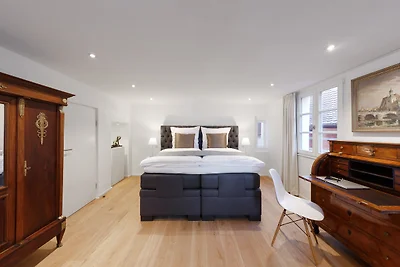 Apartment Suite