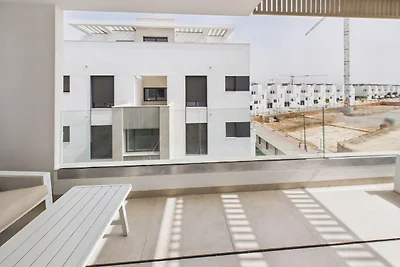 Luxury Apt | Access to Europe’s