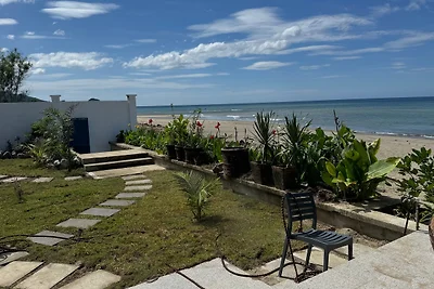 Buddy's Beach House Studio 2