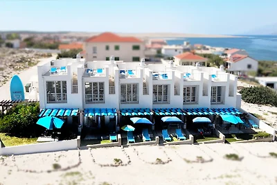 Atrium Blue Holiday House B