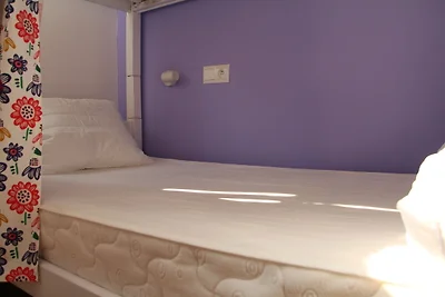 Bed in 8-Bed Mixed Dormitory Room