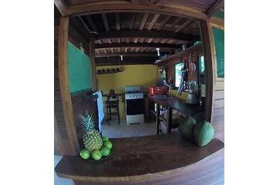 Haus mit trop. Garten am Cahuita