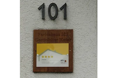 FH "Gestiefelter Kater" am See im