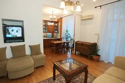 One bedroom. 4 B.Grinchenko str.
