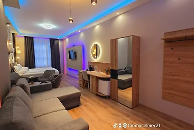 Elegance Lux Living 206