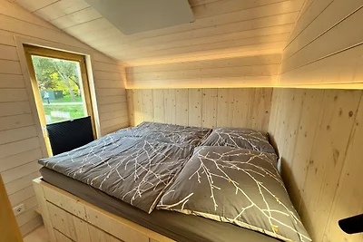 102-Tiny House mit Blick ins