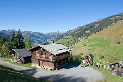 Urige Berghütte in ruhiger