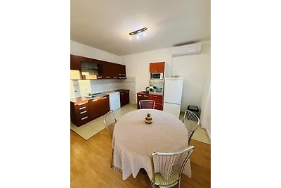 Apartment Maribel 70 m from beach