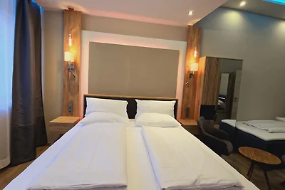 Elegance Lux Living 212