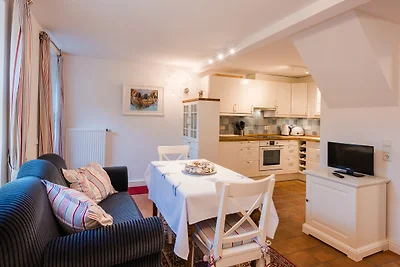 Deichhaus am Greetsieler Hafen /