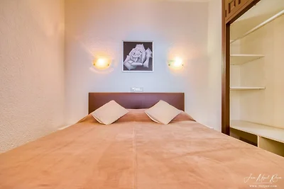 Sobre de Granadella Haus 1-bis