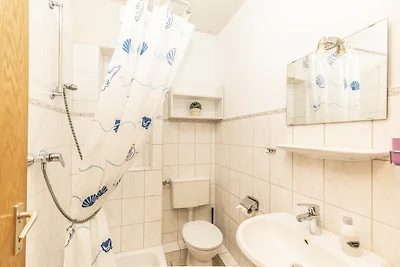 Apartment mit Balkon