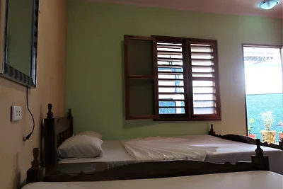 Hostal El Almendro Maritza y Omar