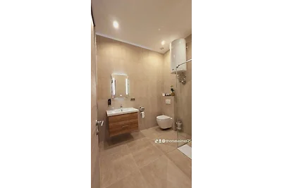 Elegance Lux Living 206