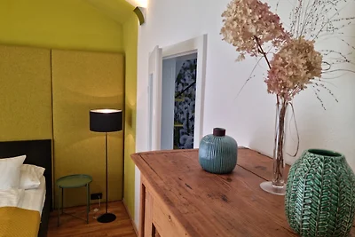 Yellow Flat