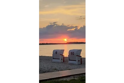 Leuchtturm am Strand - ABC56