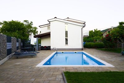 Villa Ana