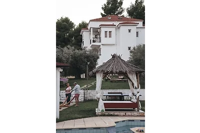 Villa Askamnia and Suites- Suite