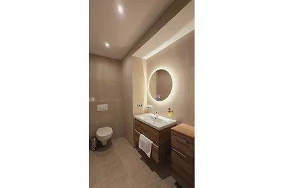 Elegance Lux Living 212