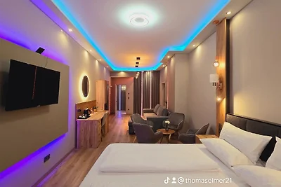 Elegance Lux Living 206