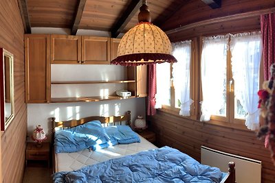 Gemütliches Holzschalet mit