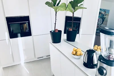 Moderne Wohnung mit Seesicht