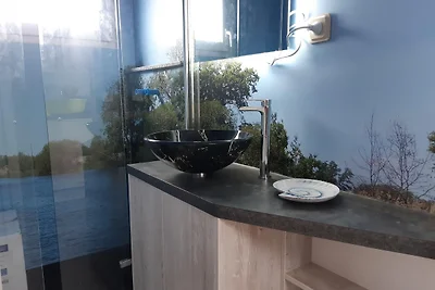 Hausboot, schwimmendes Ferienhaus