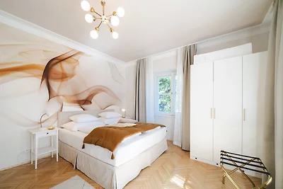 Golden Flat by GrazRentals