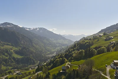 4BR Ski Apartment with Panoramic