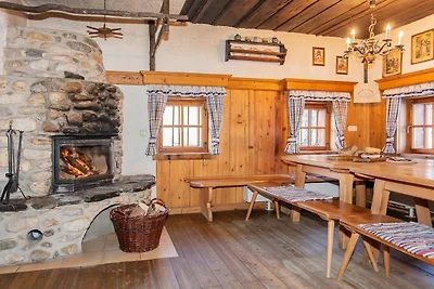 Urige Berghütte in ruhiger