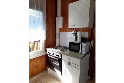 Brockenhütte am Waldesrand