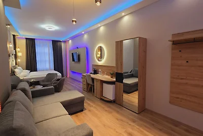 Elegance Lux Living 206