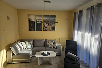 Ferienhaus Lilja mit Garten, Kamin