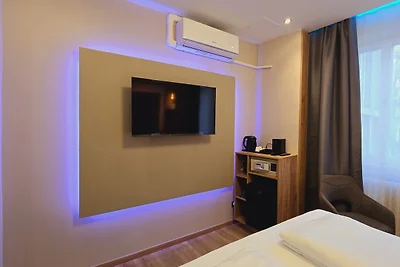 Elegance Lux Living 212