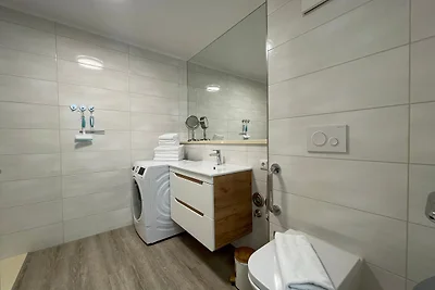 Apartment 10