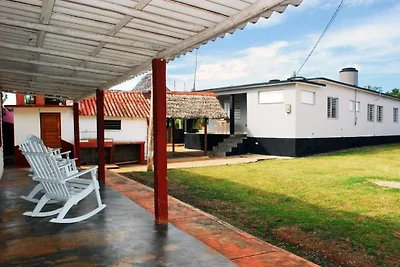 Villa Luis Montesino La Curva